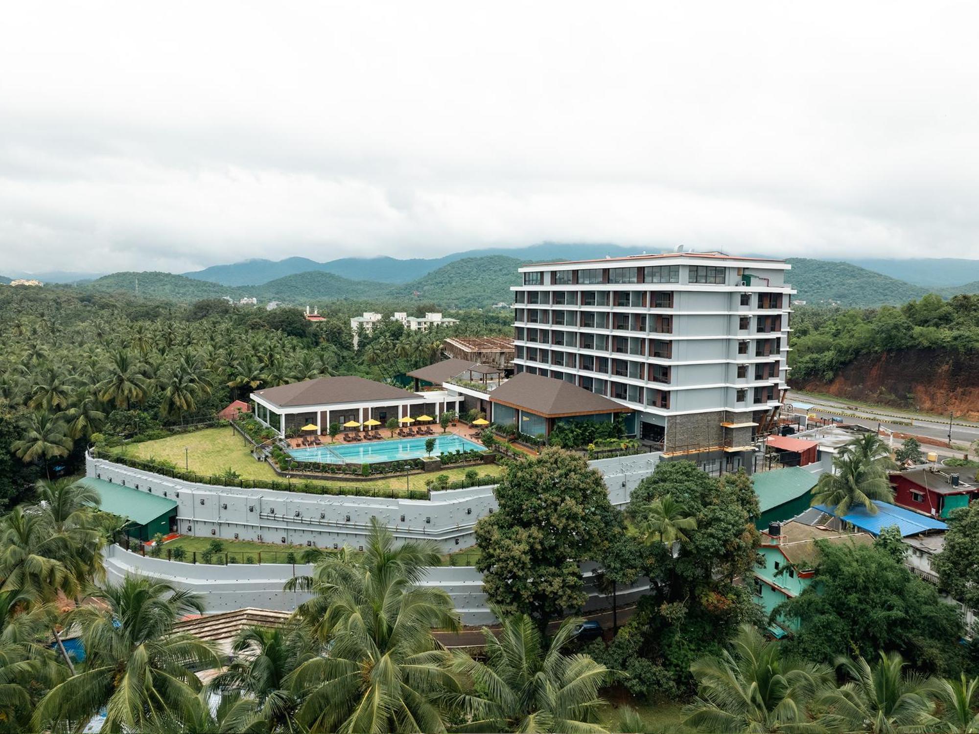 Cloud9 Sarovar Premiere Palomen Goa Palolem Eksteriør bilde
