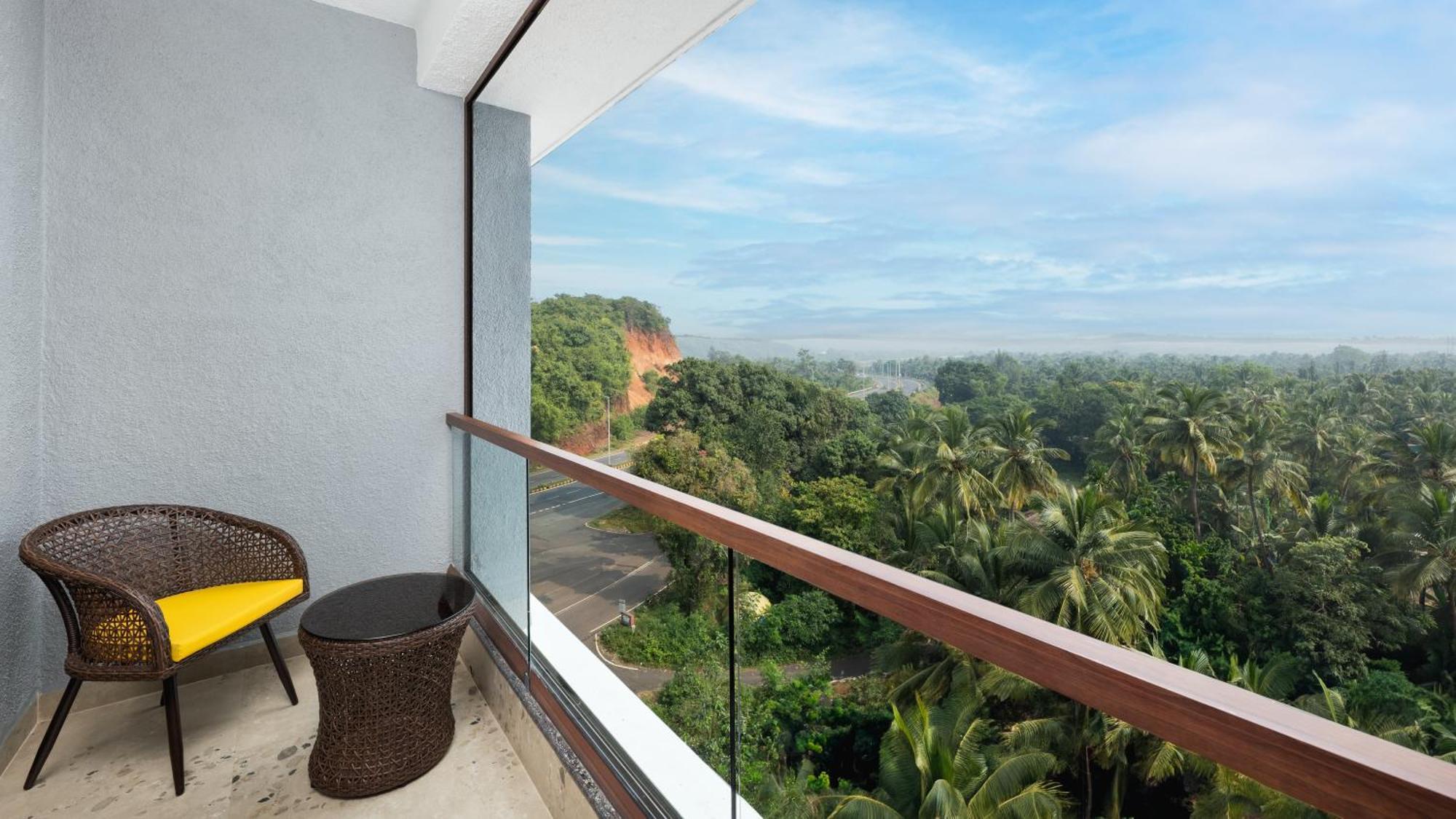 Cloud9 Sarovar Premiere Palomen Goa Palolem Eksteriør bilde